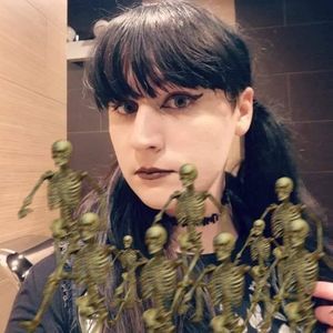 Meet your Posher, Elizabeth